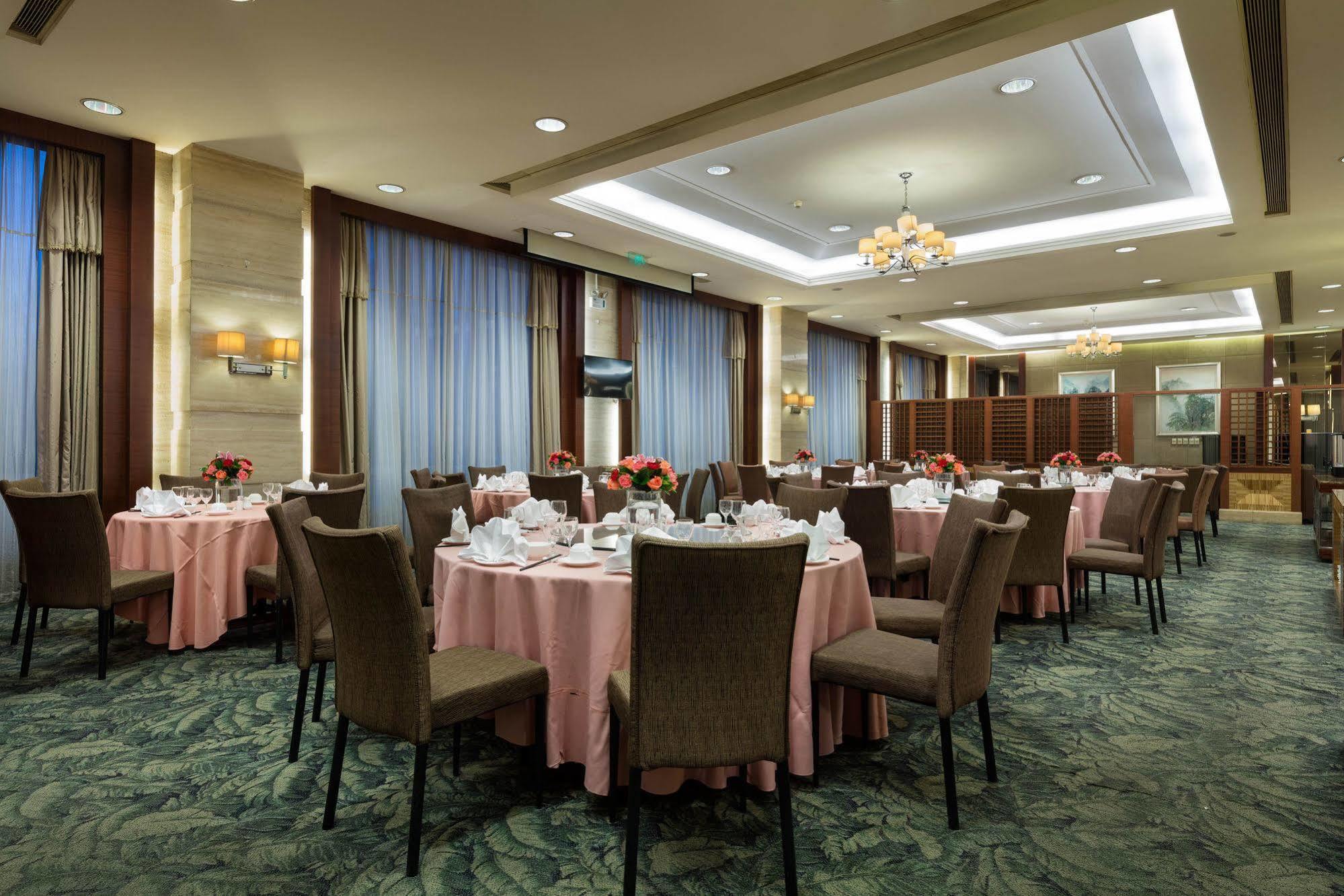 Hotel Ramada Beijing North Changping Exteriér fotografie